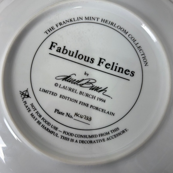 Vintage 1994 Fabulous Felines Decorative Plate - Picture 5 of 5